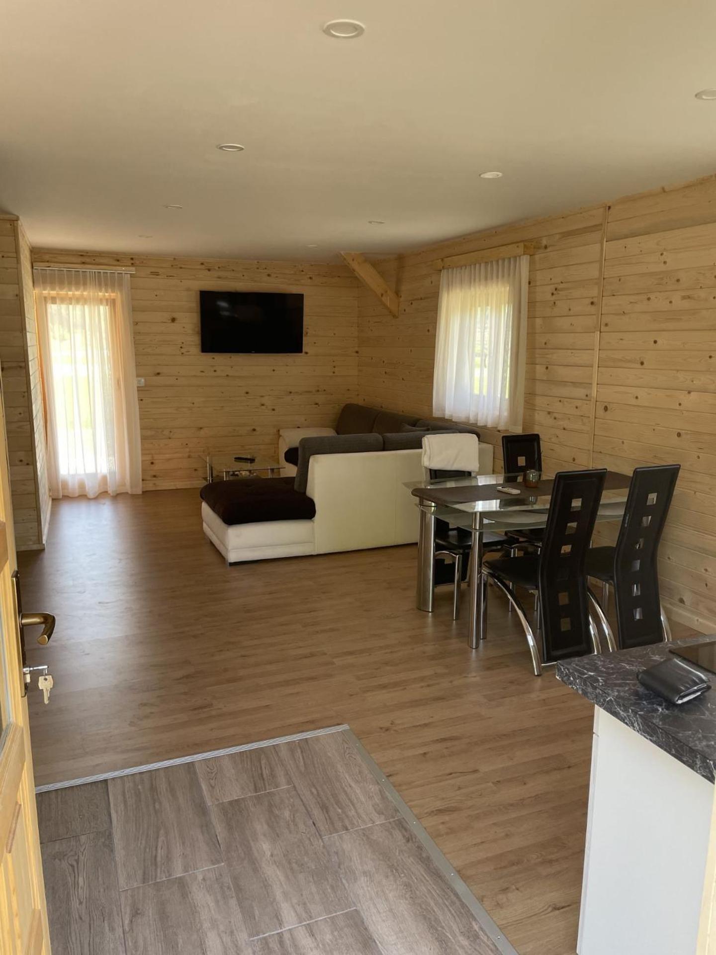 Martinova Izba - Family Bungalows Laško Habitación foto